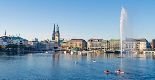 Die Alster in Hamburg ist ein wahrer Besuchermagnet