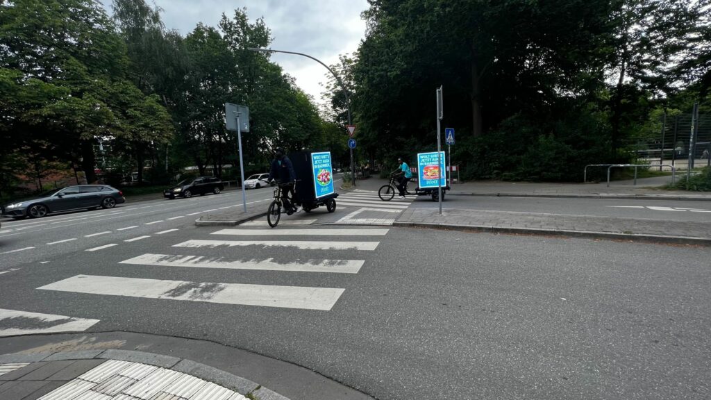 Fahrradwerbung in Hamburg fällt jedem auf