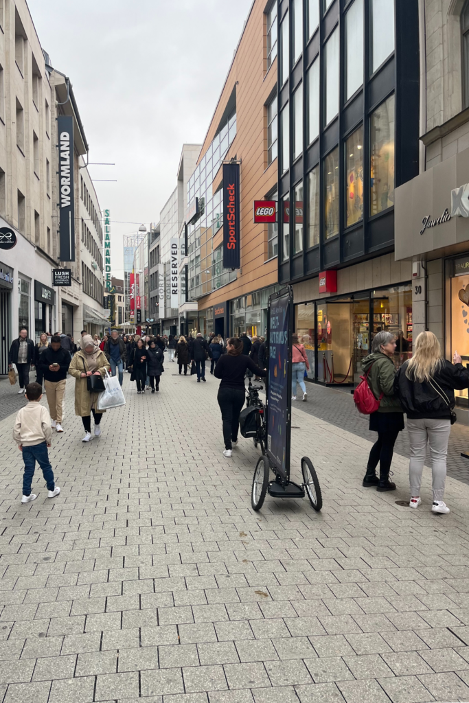 Fahrradwerbung im Stadtzentrum