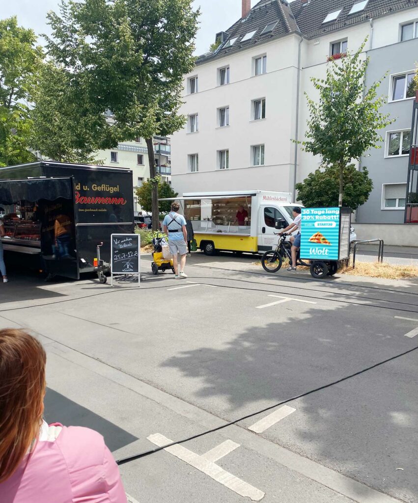 Best Case Fahrradwerbung auf dem Wochenmarkt